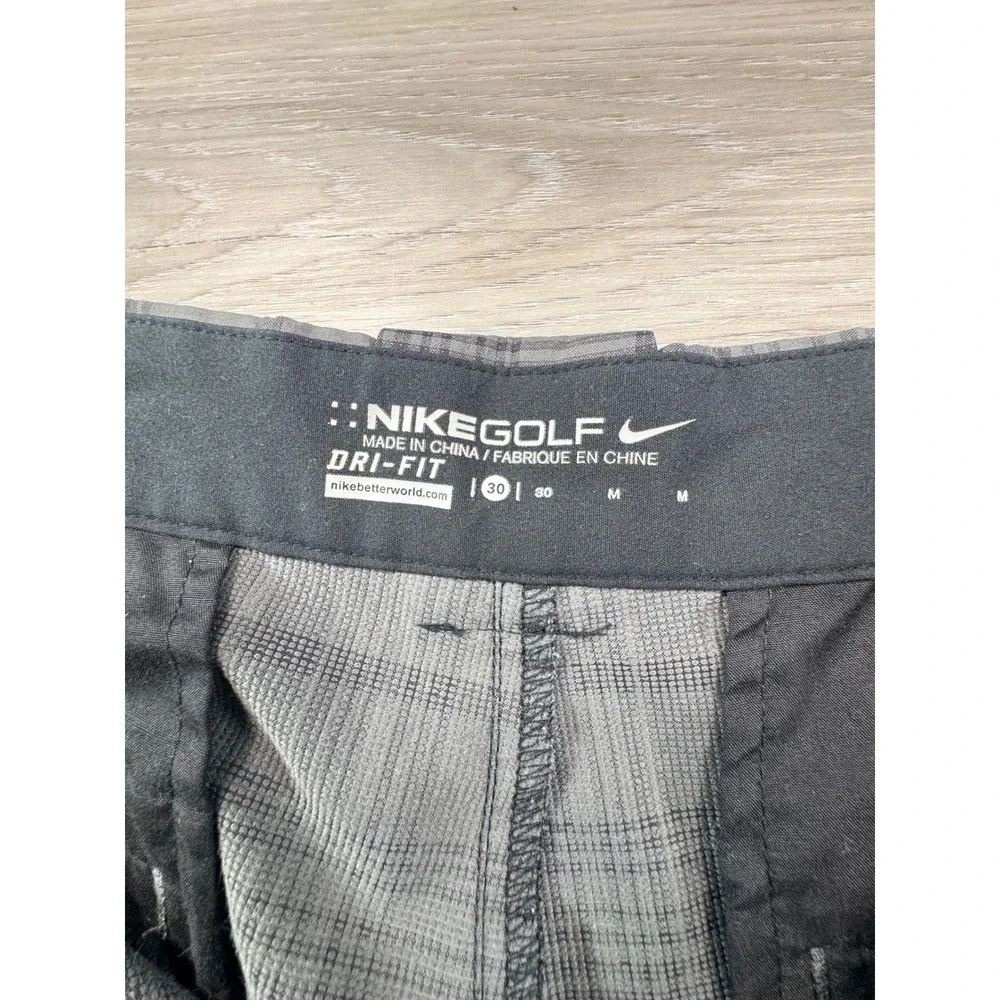 Nike Golf Mens Dri-FIT Plaid Shorts Grey Black Size 30 Performance‎ Activewear